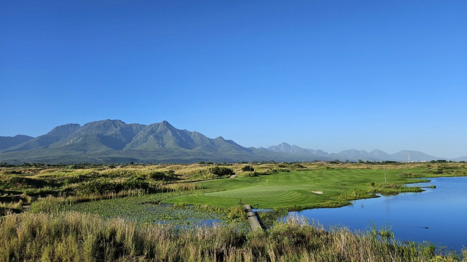 <h2>The Best of South Africa Escorted 2023</h2> 14 Nights | 6 Rounds | March 11 - 25